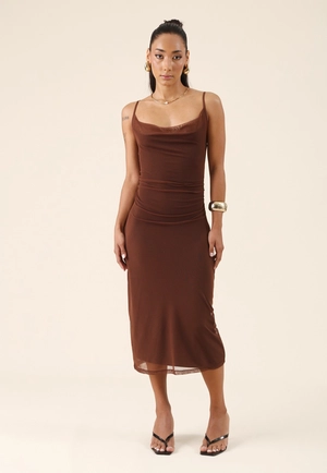 Vestido Midi Em Tule Com Drapeado Lateral