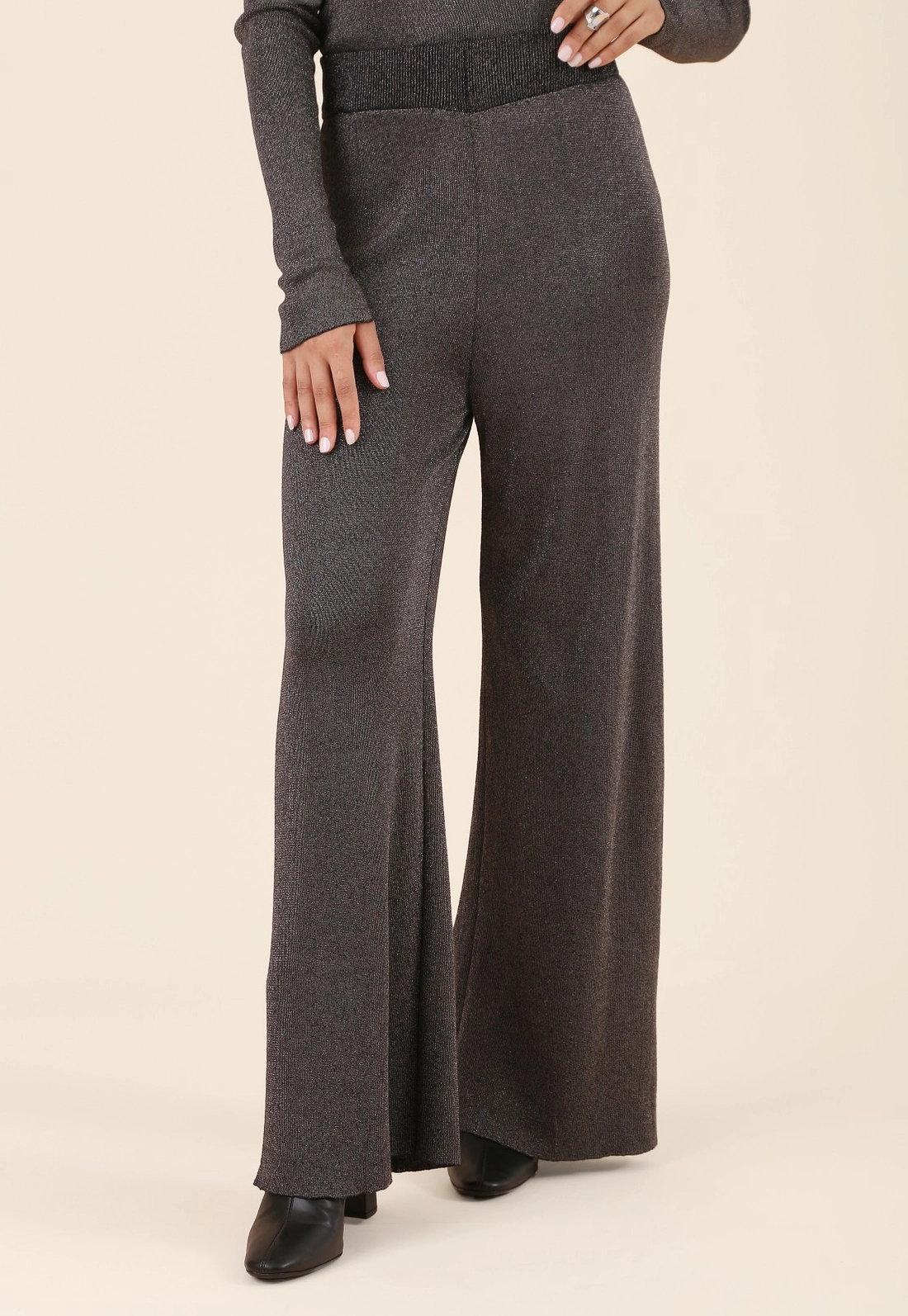 Calça Reta Em Tricô Com Lurex