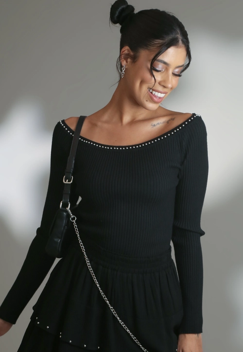 Blusa Ombro A Ombro Com Tachas No Decote
