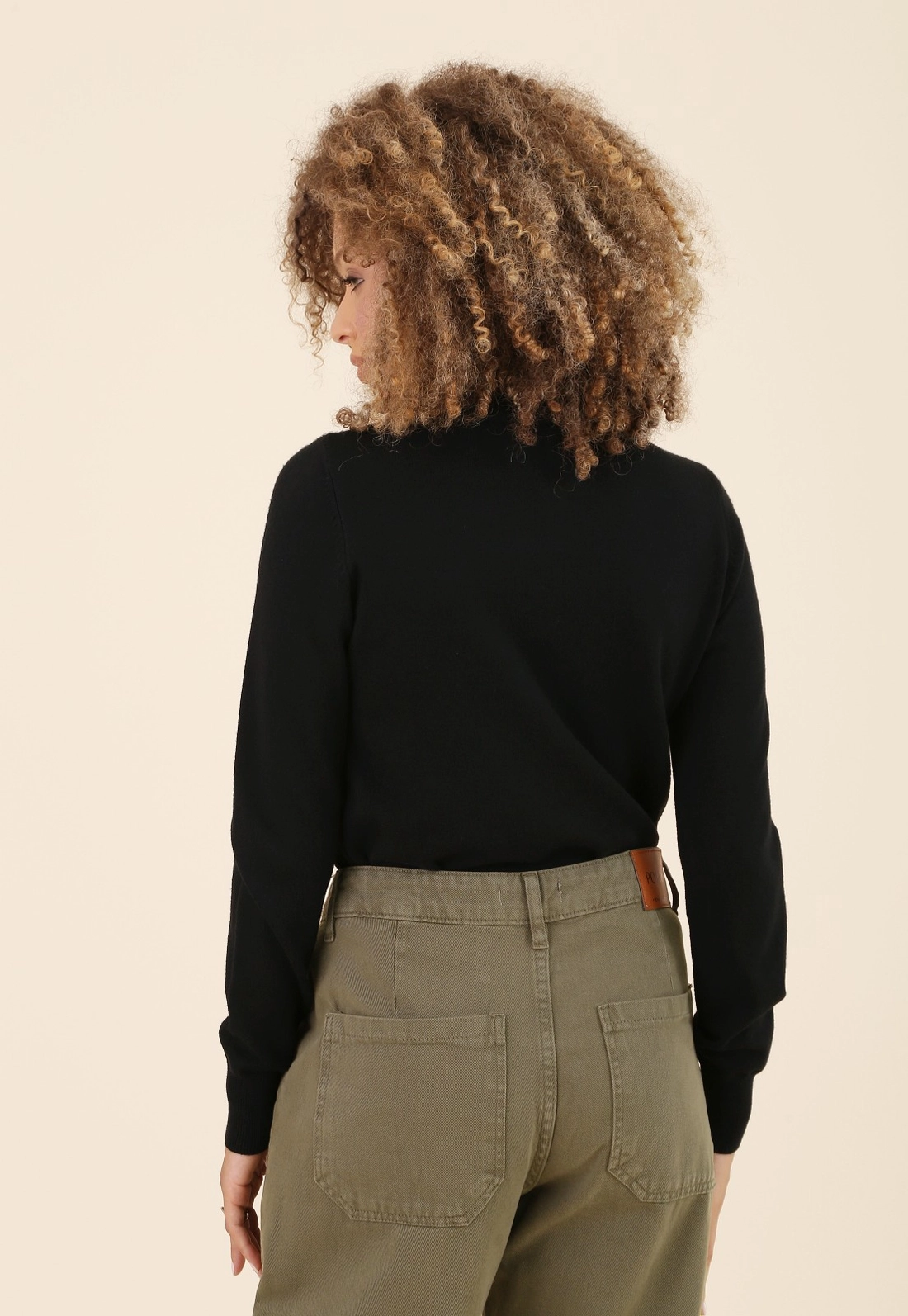 Blusa Tricô Manga Longa Gola Alta