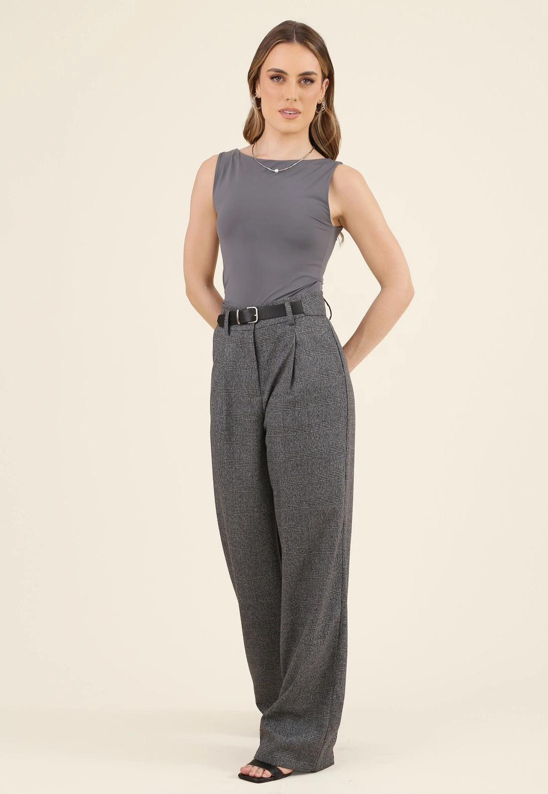 Calça Wide Leg Xadrez Em Alfaiataria
