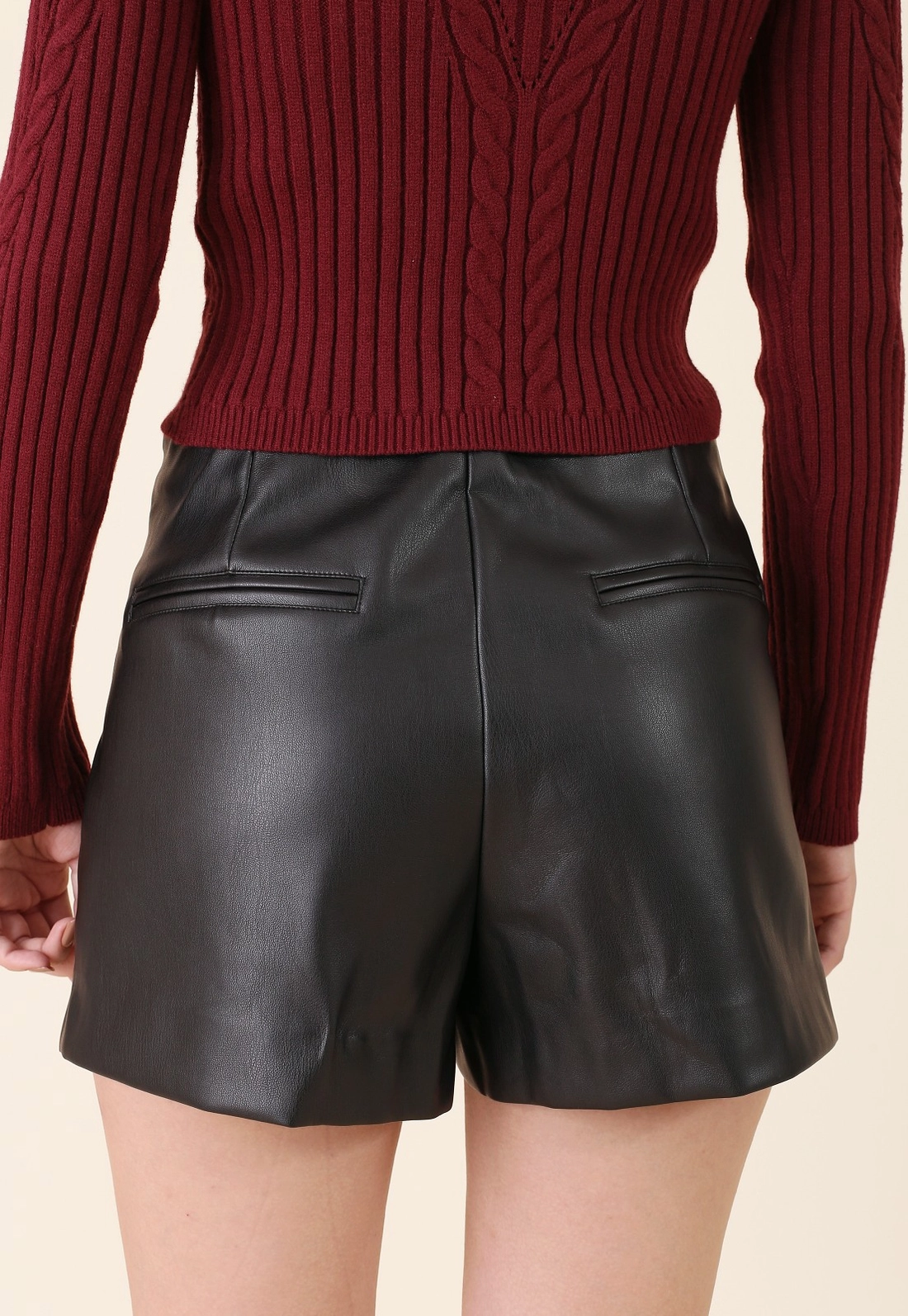 Short Saia Com Transpasse Em Pu