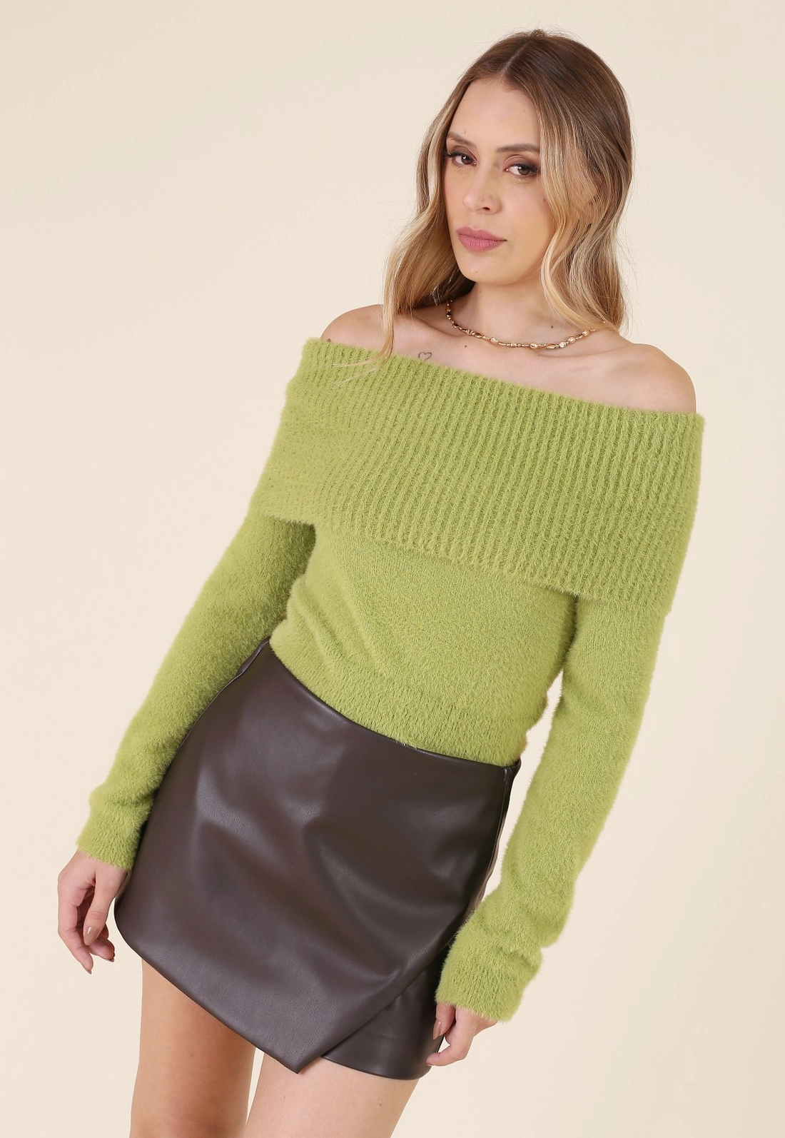Short Saia Com Transpasse Em Pu