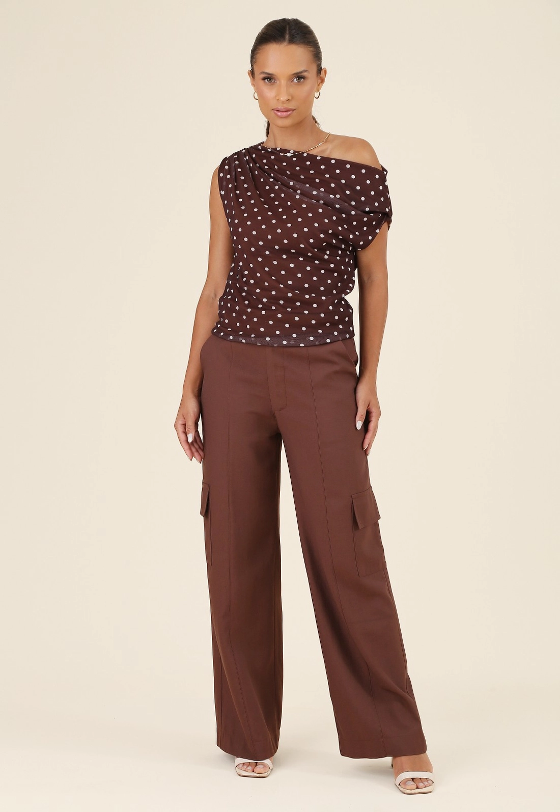 Blusa Em Tule Poá Cocoa Gola Degagê