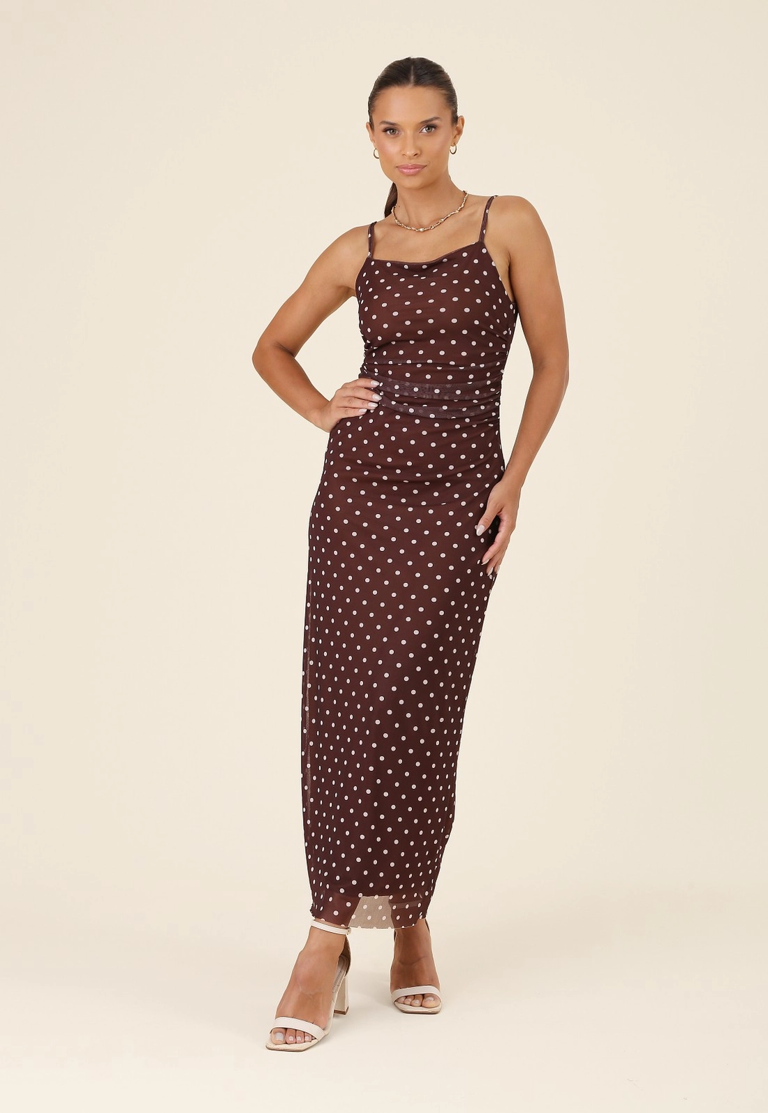 Vestido Midi Em Tule Poá Cocoa Alça Franzido Lateral