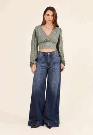 Calça Wide Leg Com Recorte Frontal