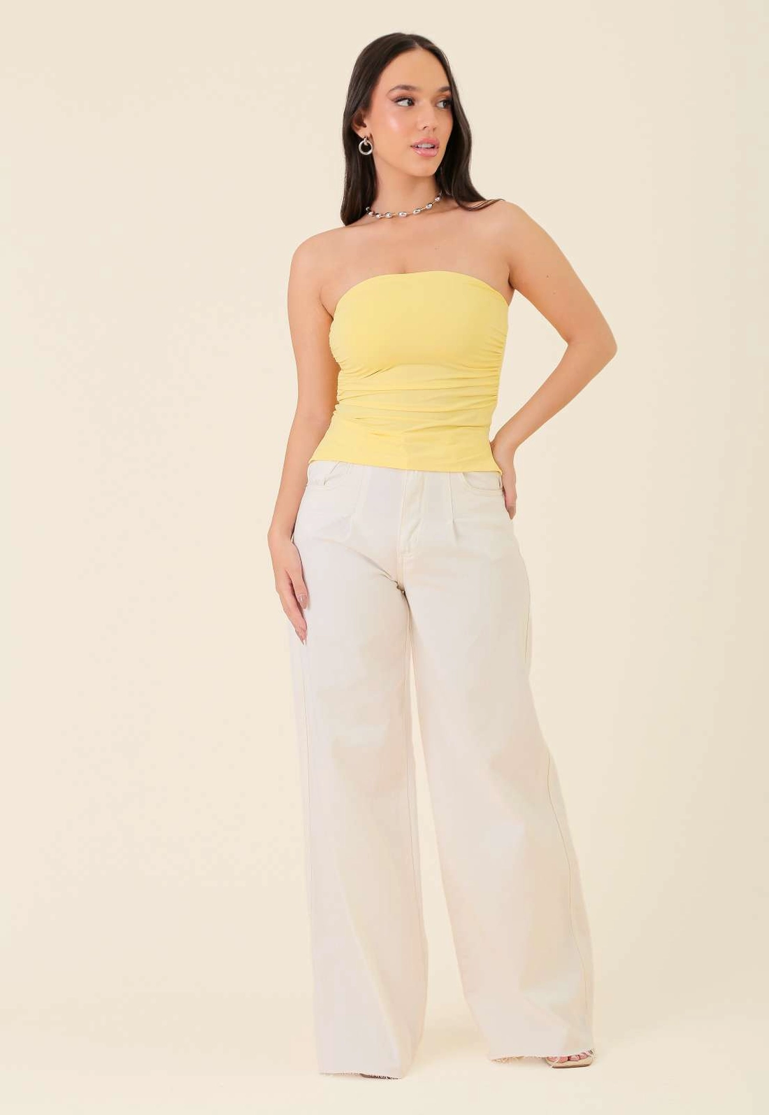 Blusa Em Poliamida Decote Reto Com Franzido Lateral