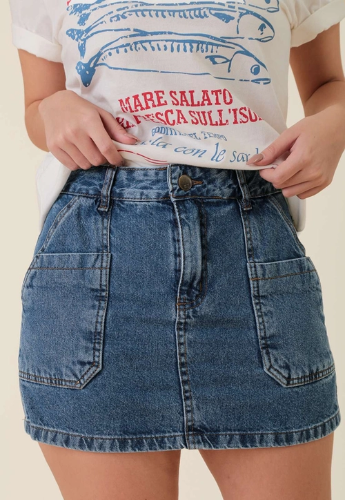 Shorts Saia Em Jeans Com Recorte E Bolso