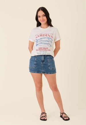 Shorts Saia Em Jeans Com Recorte E Bolso