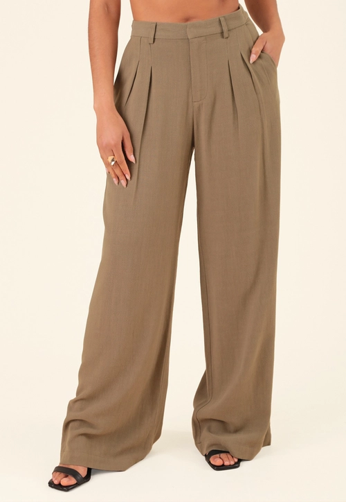 Calça Pantalona Em Linho Bolso Faca