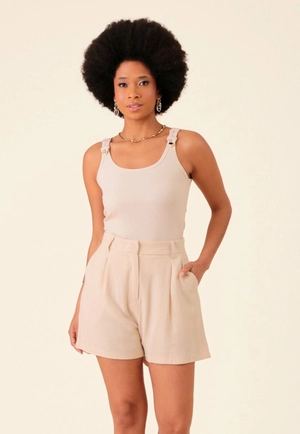 Short Em Alfaiataria Linho Com Pregas