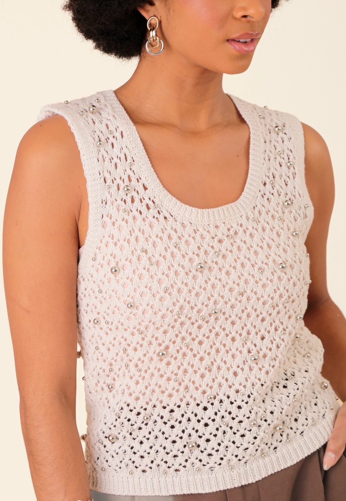 Blusa Em Tricô Vazada Com Aplicação