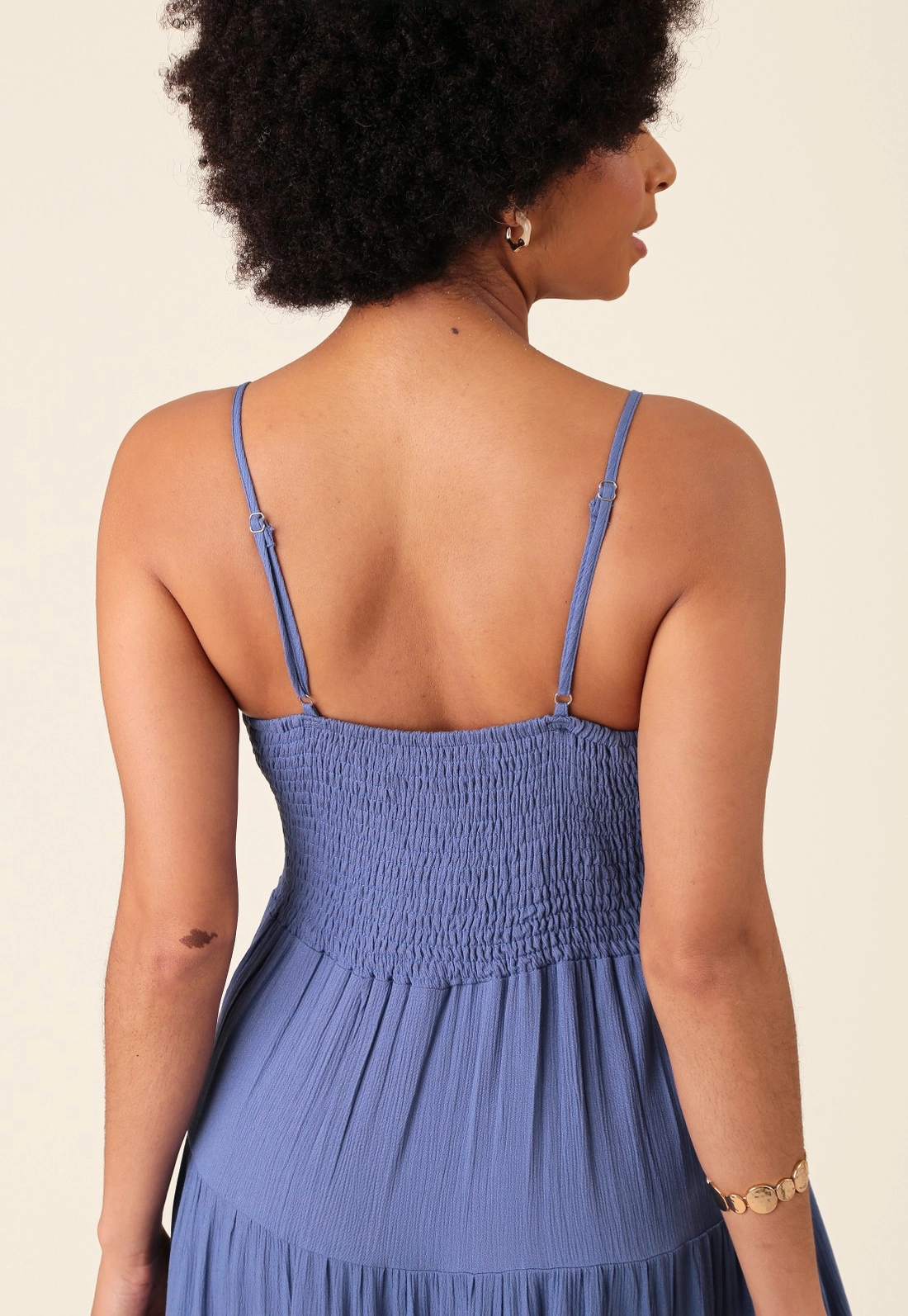 Vestido New Midi Em Viscose Texturizada Alça Recortes