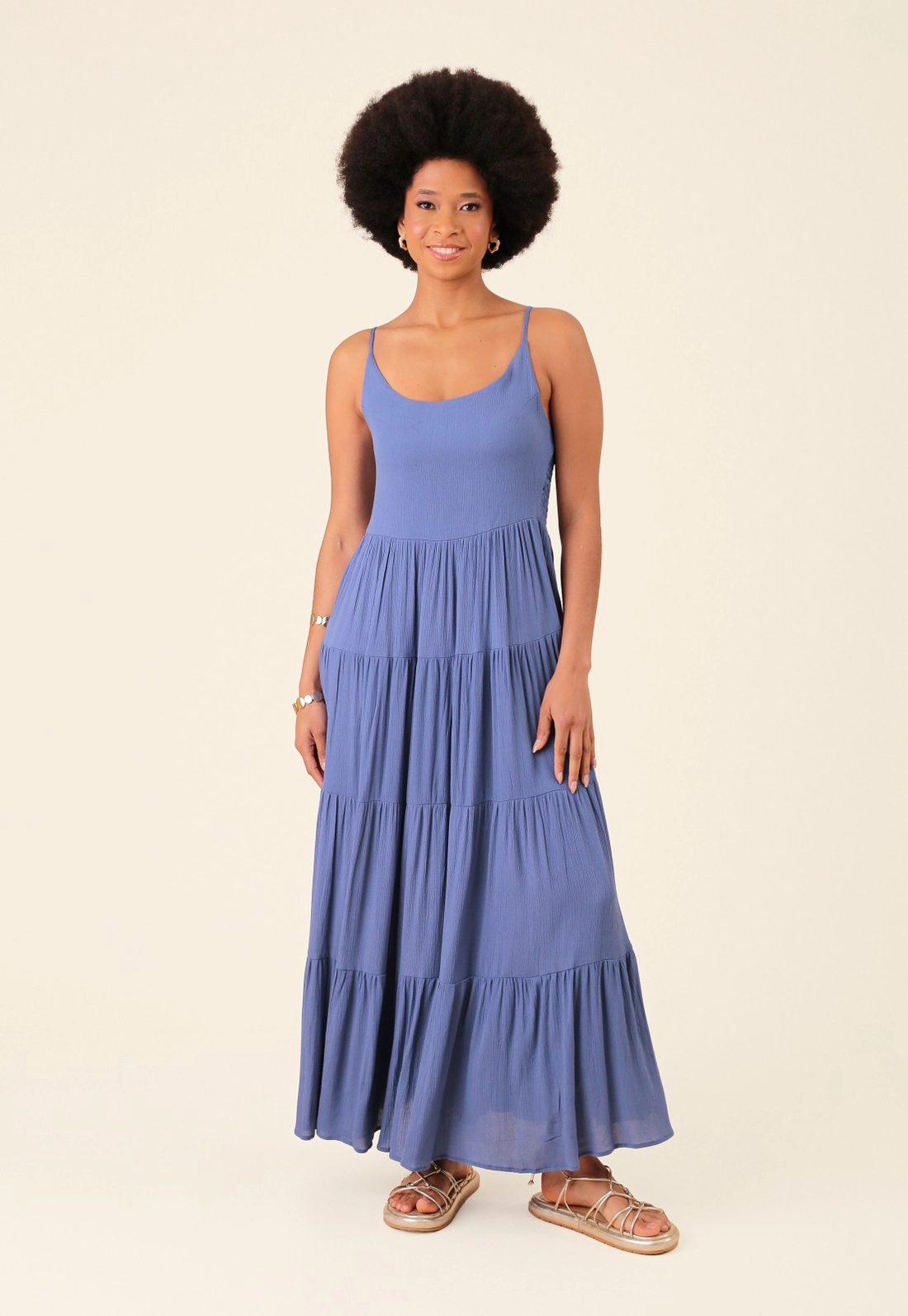 Vestido New Midi Em Viscose Texturizada Alça Recortes