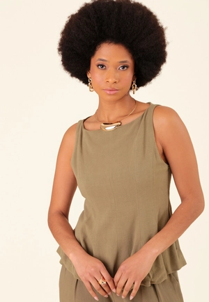Blusa Sem Manga Peplum Em Linho