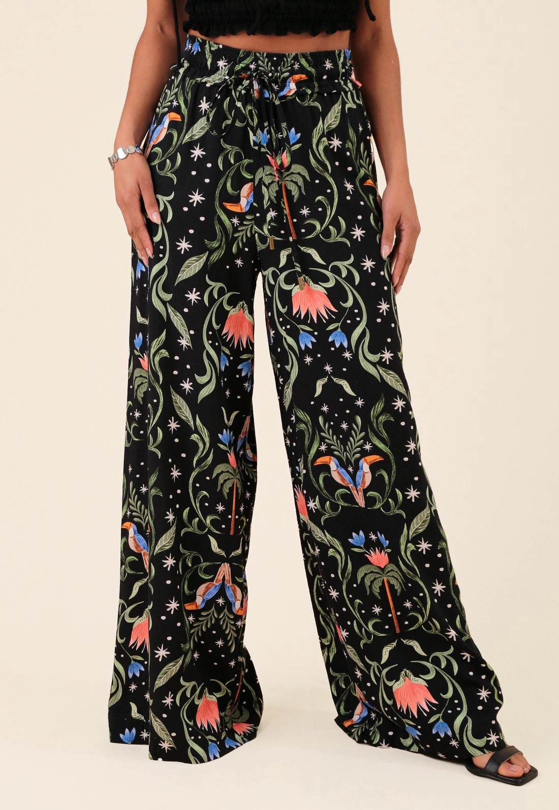Calça Pantalona Em Viscose Estampada Tucano Tropical