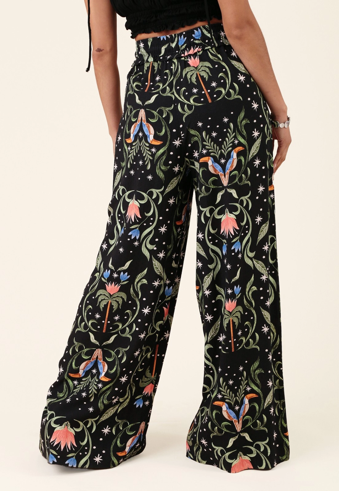 Calça Pantalona Em Viscose Estampada Tucano Tropical