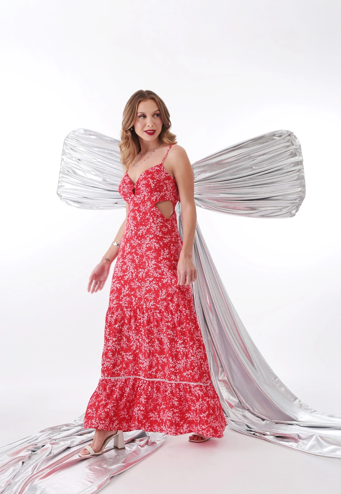 Vestido Longo Em Viscose Liberty Alça E Abertura Lateral