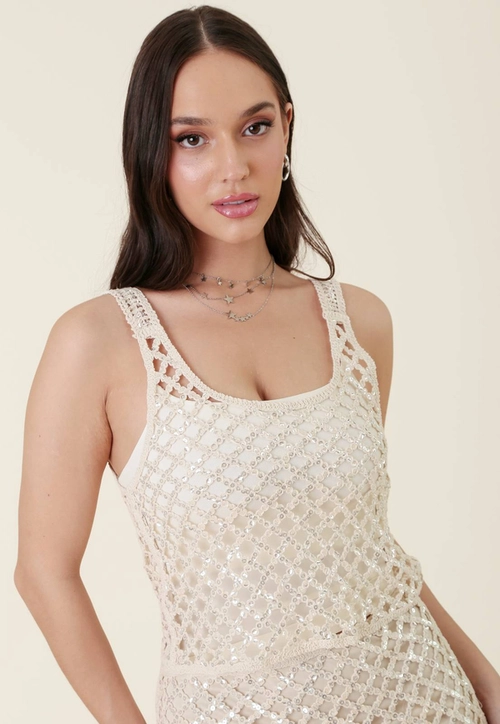 Blusa Sem Manga Em Guipir Com Paetê