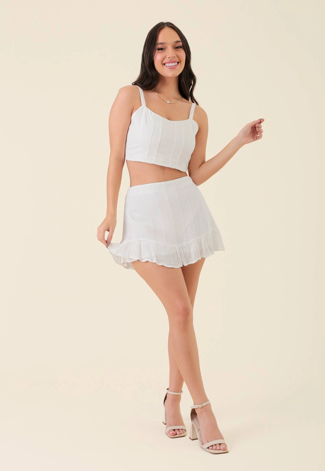 Short Saia Em Algodão Texturizado Com Babados