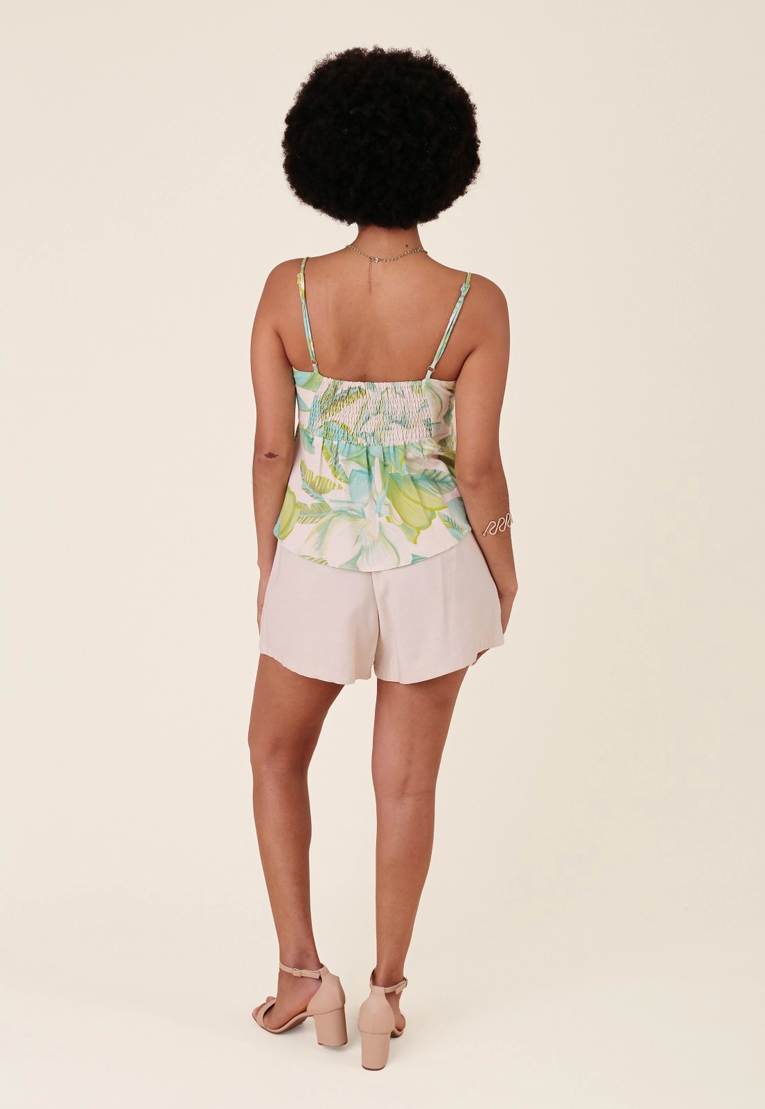 Short Em Alfaiataria Com Pregas