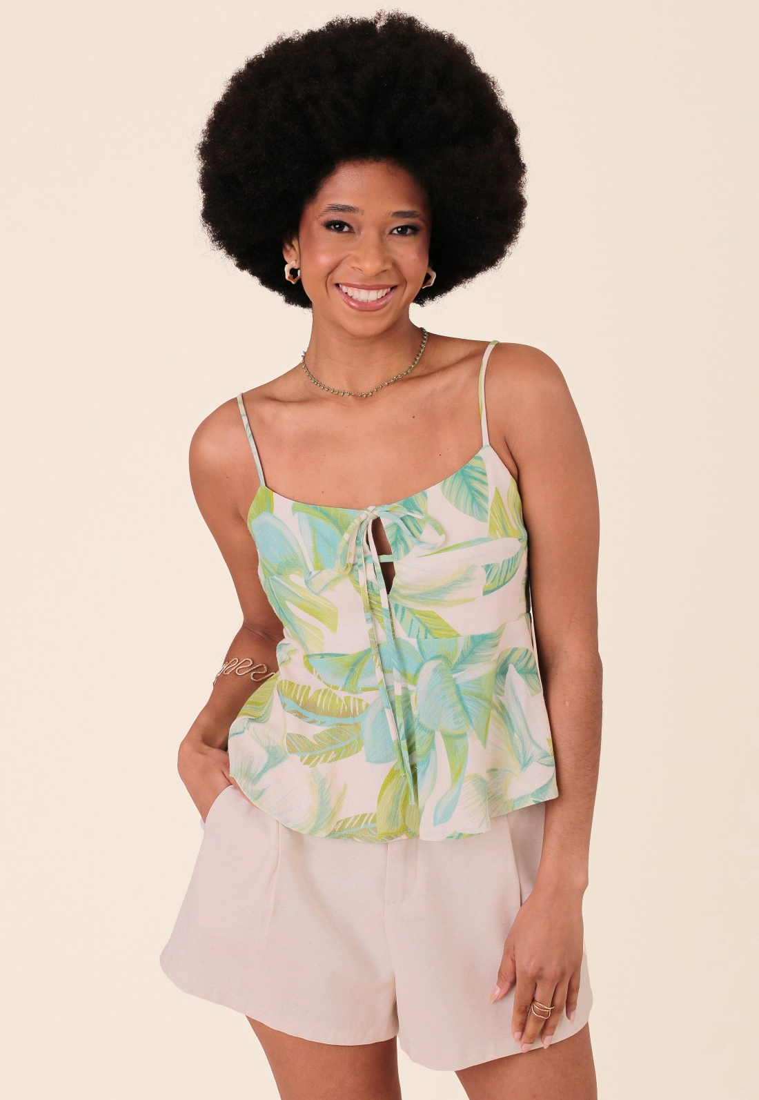 Short Em Alfaiataria Com Pregas