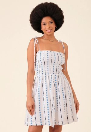 Vestido Curto Em Algodão Estampado Alça Lastex