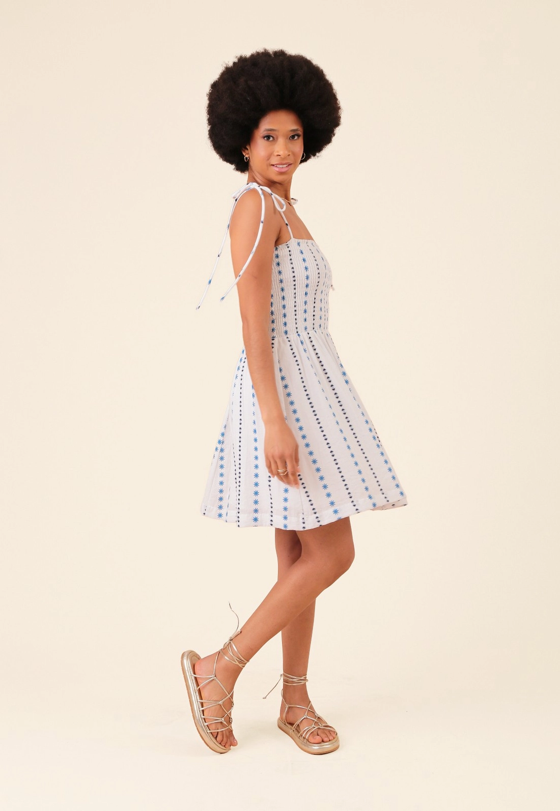 Vestido Curto Em Algodão Estampado Alça Lastex