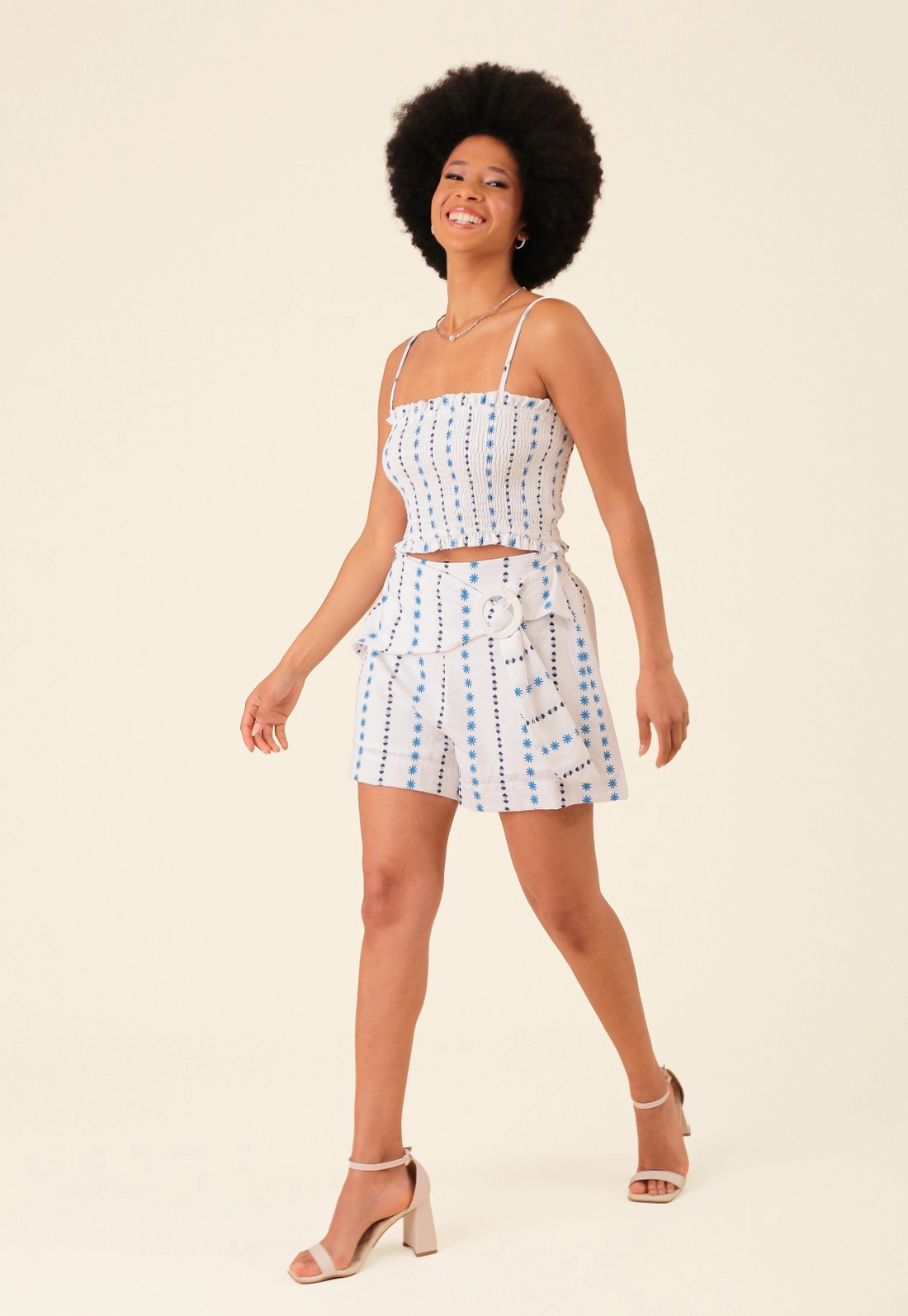 Short Saia Em Algodão Com Faixa Fivela