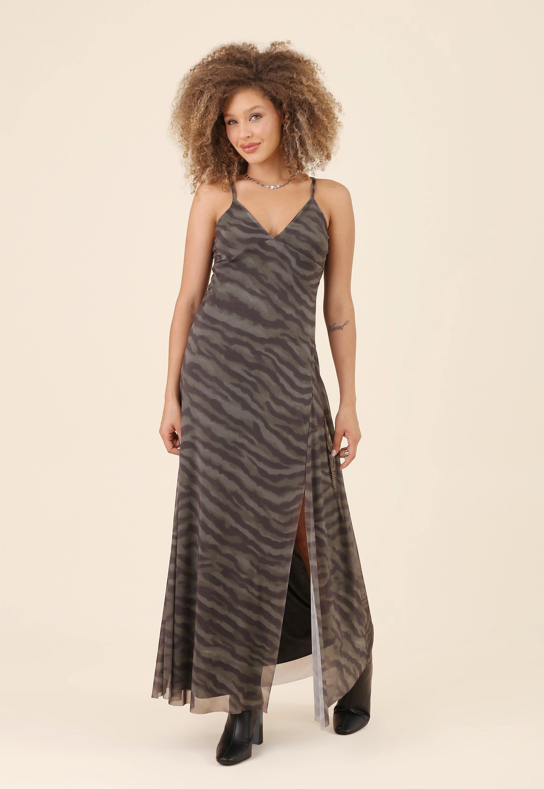 Vestido New Midi Com Alça Em Tule Estampado Zebra