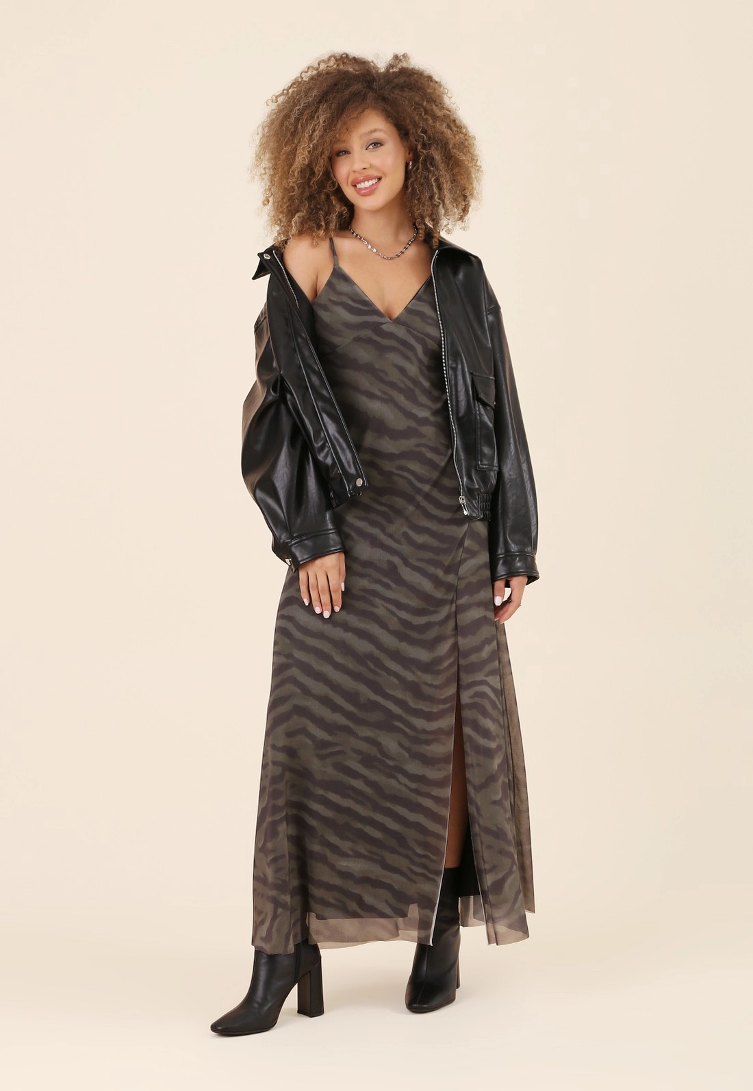 Vestido New Midi Com Alça Em Tule Estampado Zebra