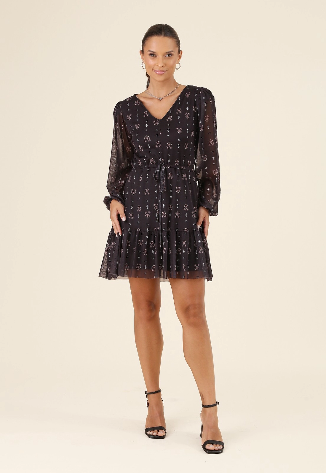 Vestido Curto Em Tule Midnight Bloom Manga Longa