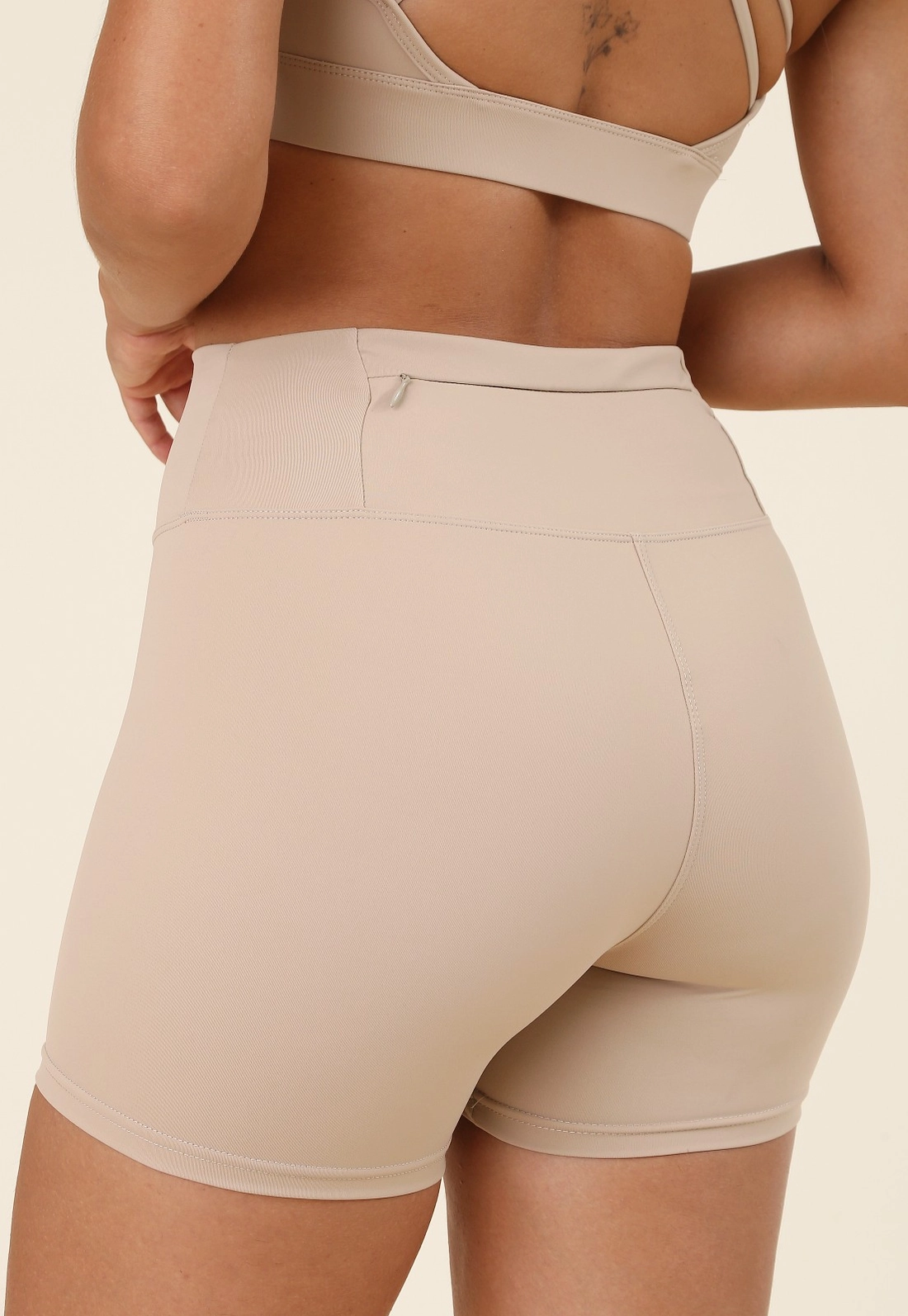 Short Esportivo Em Poliamida Com Bolso Cós