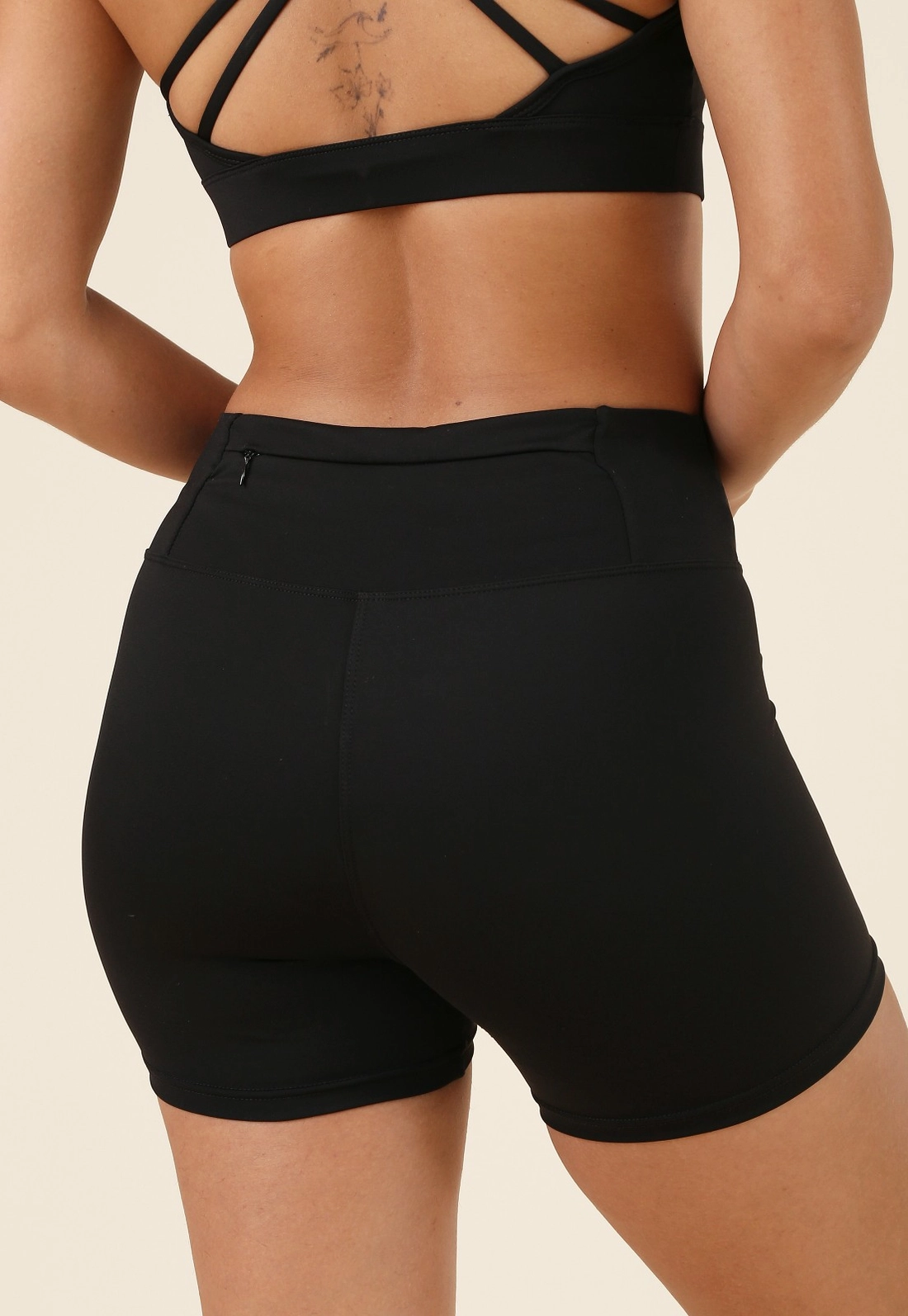Short Esportivo Em Poliamida Com Bolso Cós