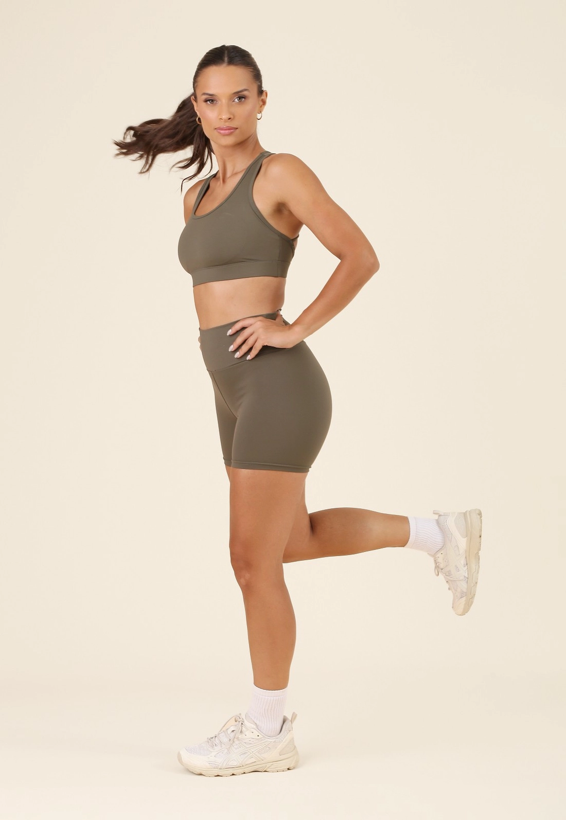 Short Esportivo Em Poliamida Com Bolso Cós