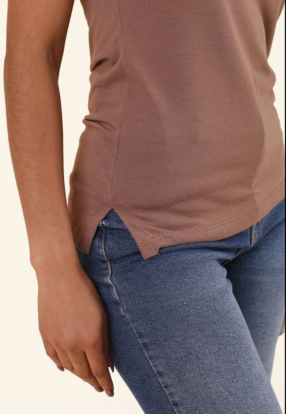 Blusa Em Malha Tricot Manga Curta Decote V