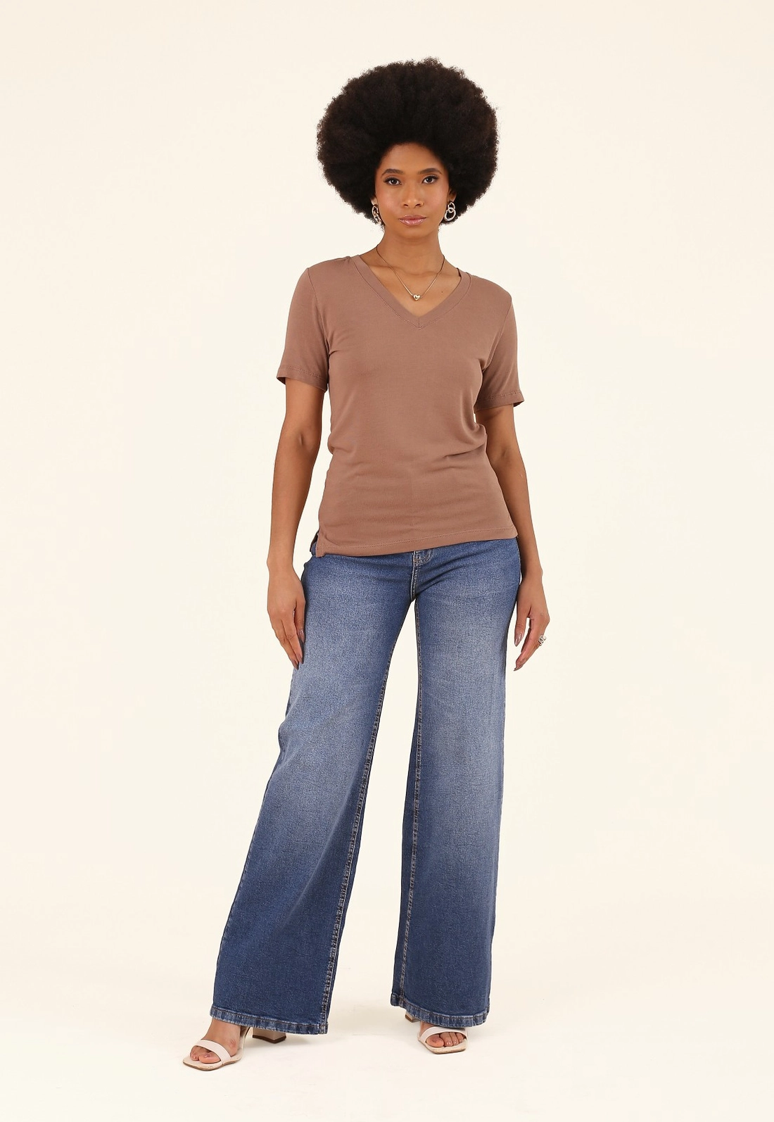 Blusa Em Malha Tricot Manga Curta Decote V