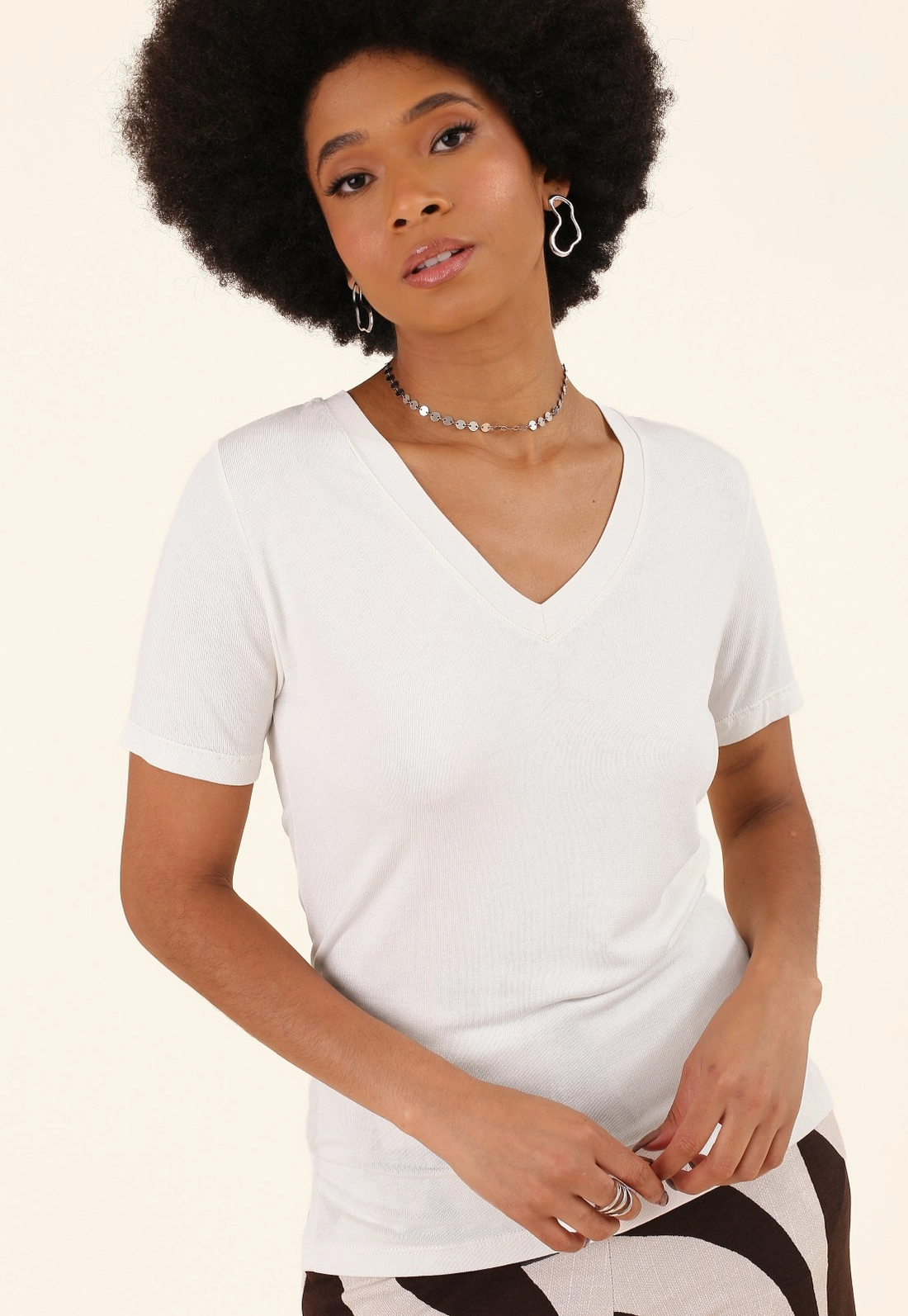 Blusa Em Malha Tricot Manga Curta Decote V