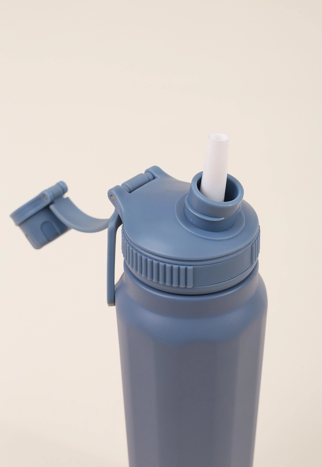 Garrafa Térmica Com Alça E Tampa 750 ml