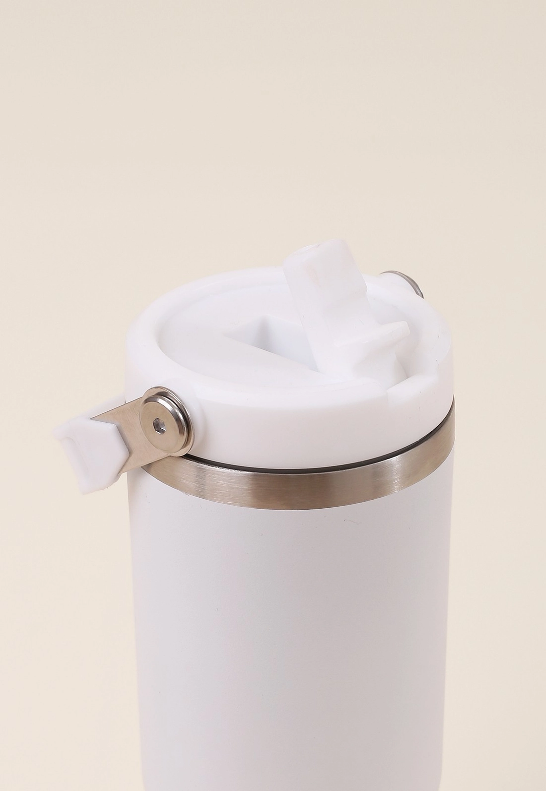 Garrafa Térmica Com Alça E Canudo 900 ml