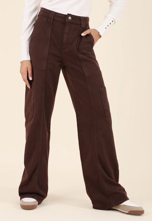 Calça Cargo Com Recortes Em Sarja Premium