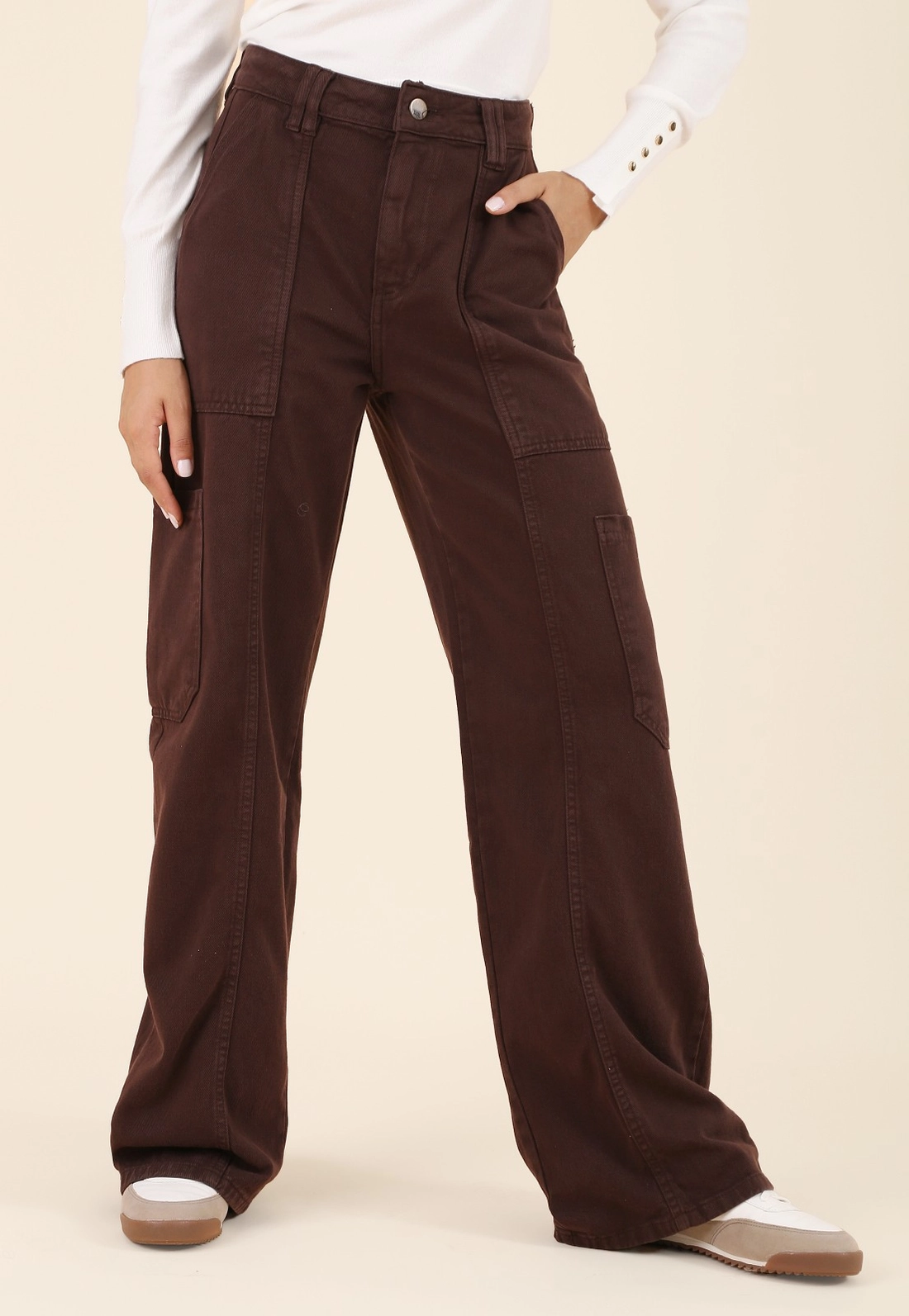 Calça Cargo Com Recortes Em Sarja Premium