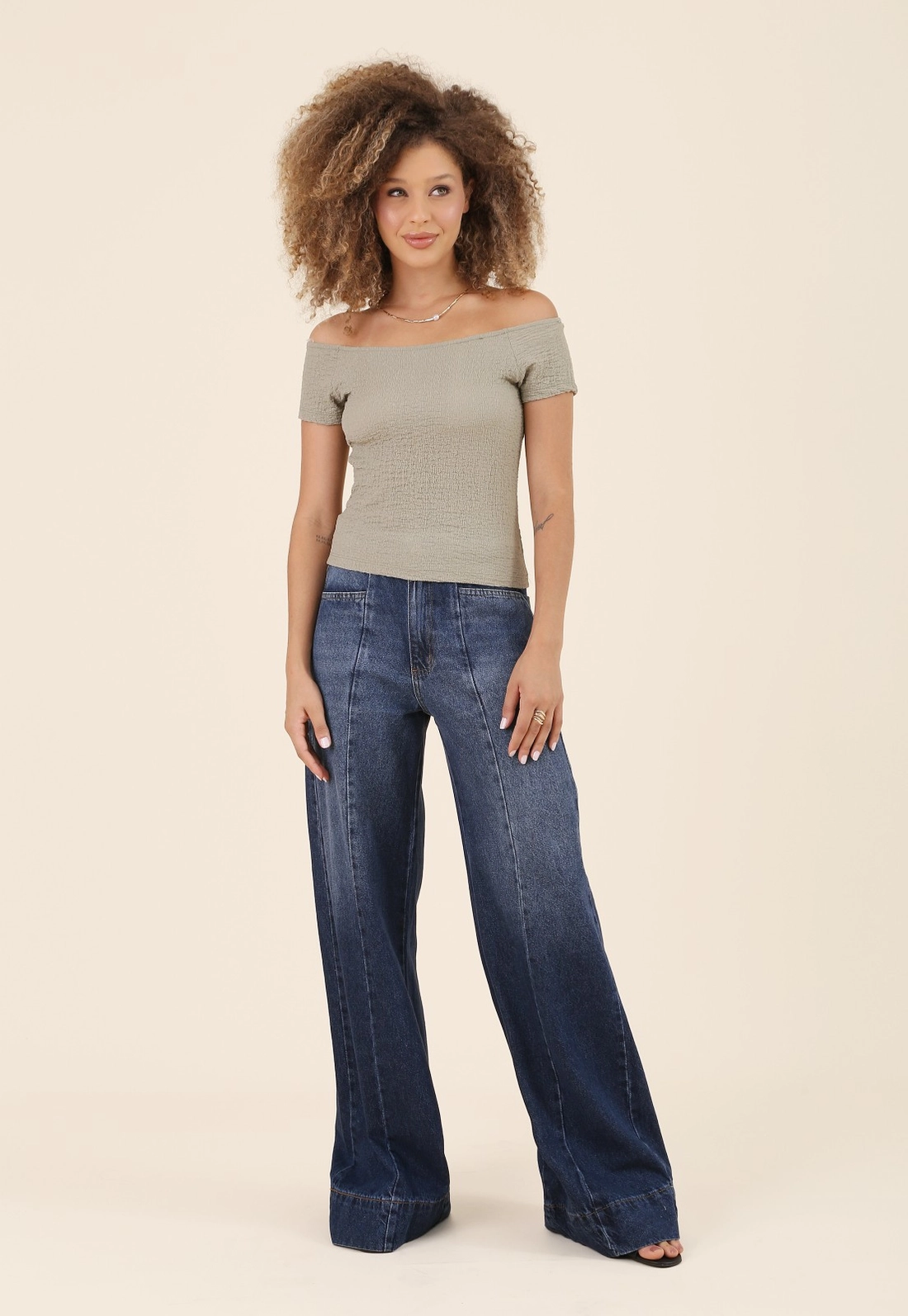 Blusa Ombro A Ombro De Malha Texturizada Manga Curta