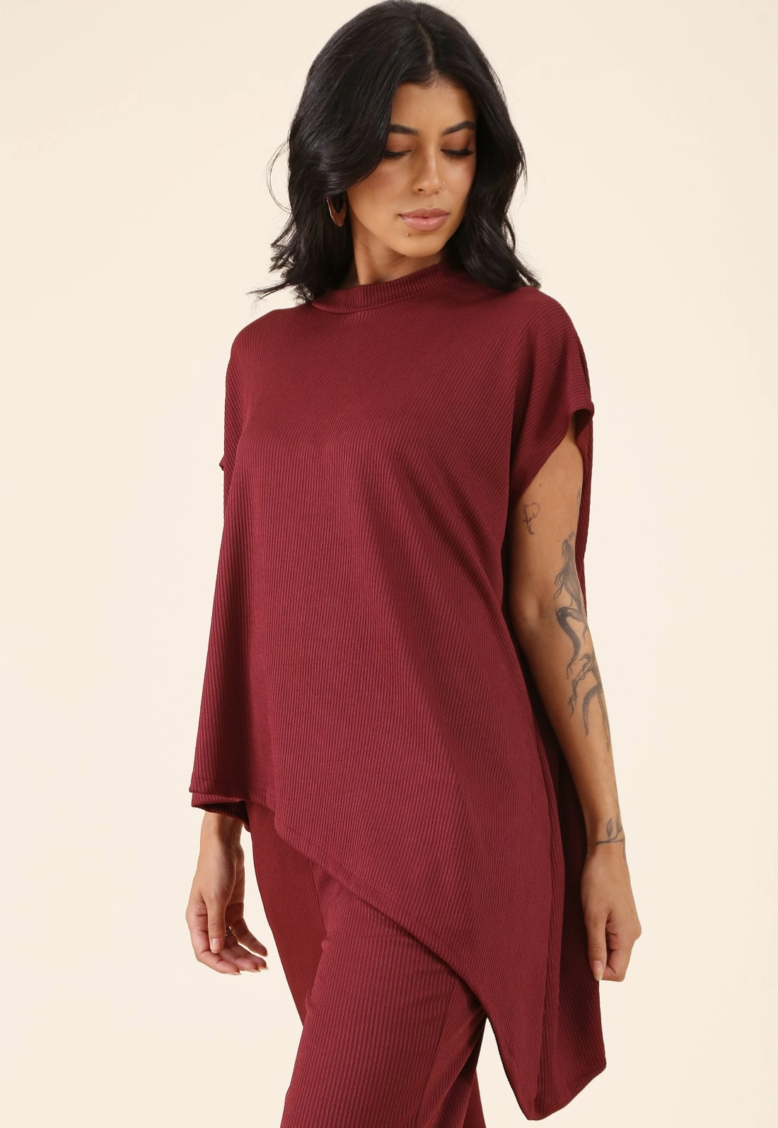 Blusa Manga Curta Assimétrica Em Malha Texturizada