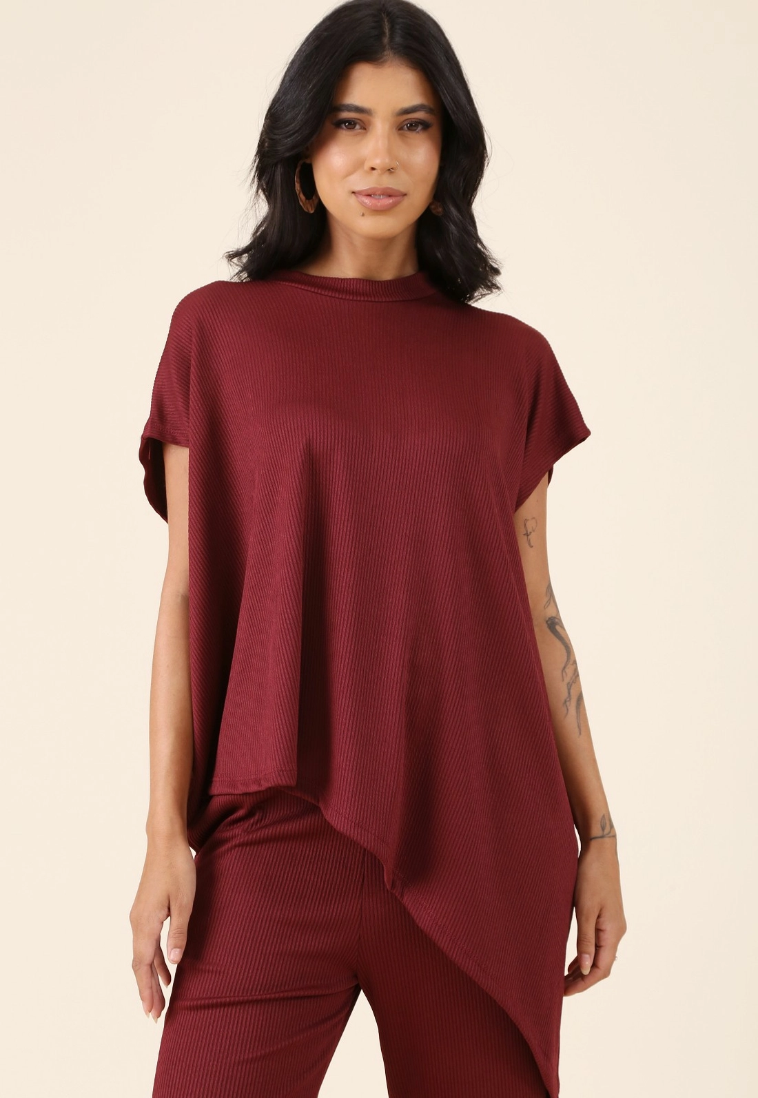 Blusa Manga Curta Assimétrica Em Malha Texturizada