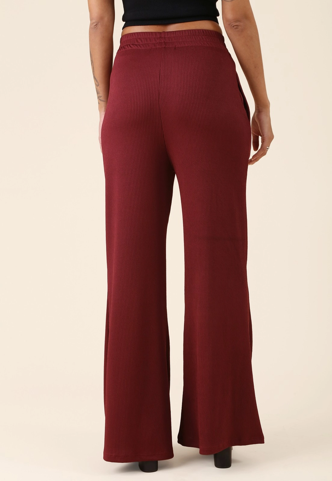 Calça Pantalona Com Bolso Faca Em Malha Texturizada