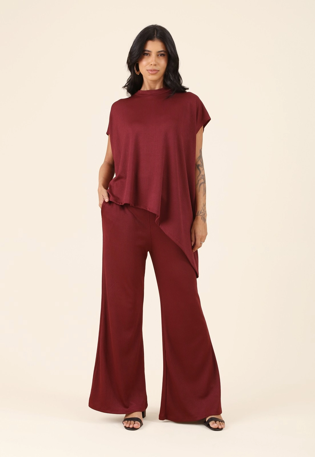 Calça Pantalona Com Bolso Faca Em Malha Texturizada