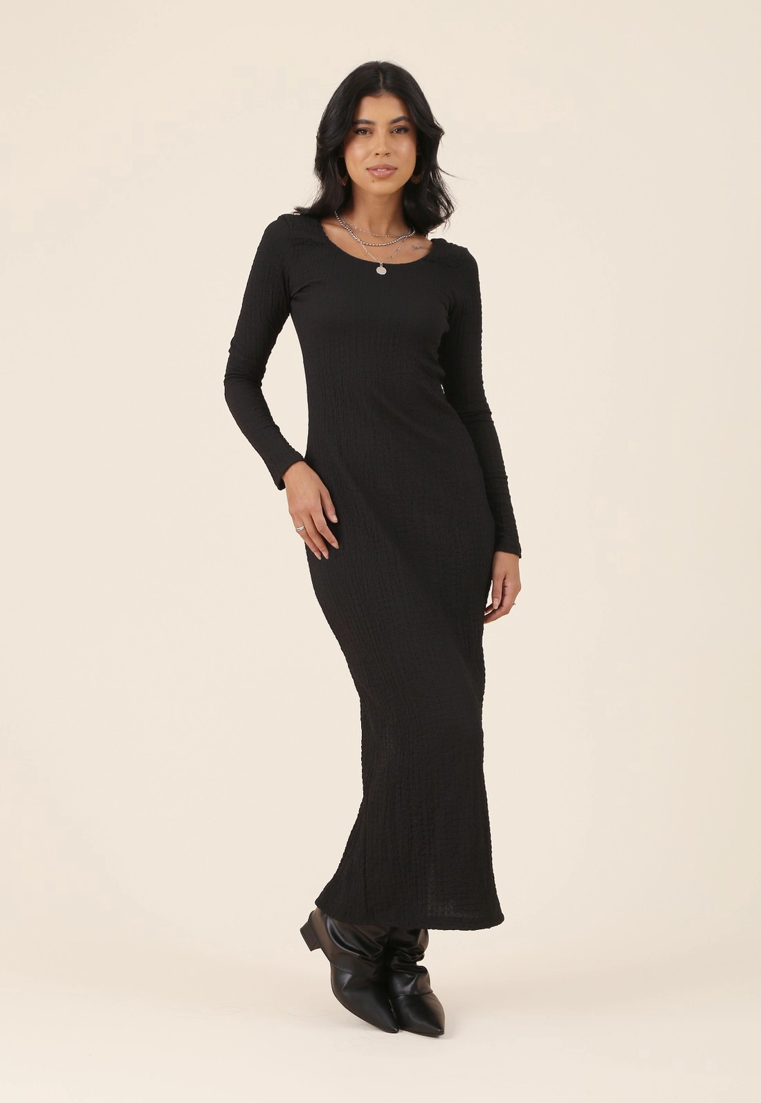 Vestido Midi Decote Quadrado Em Malha Texturizada Manga Longa