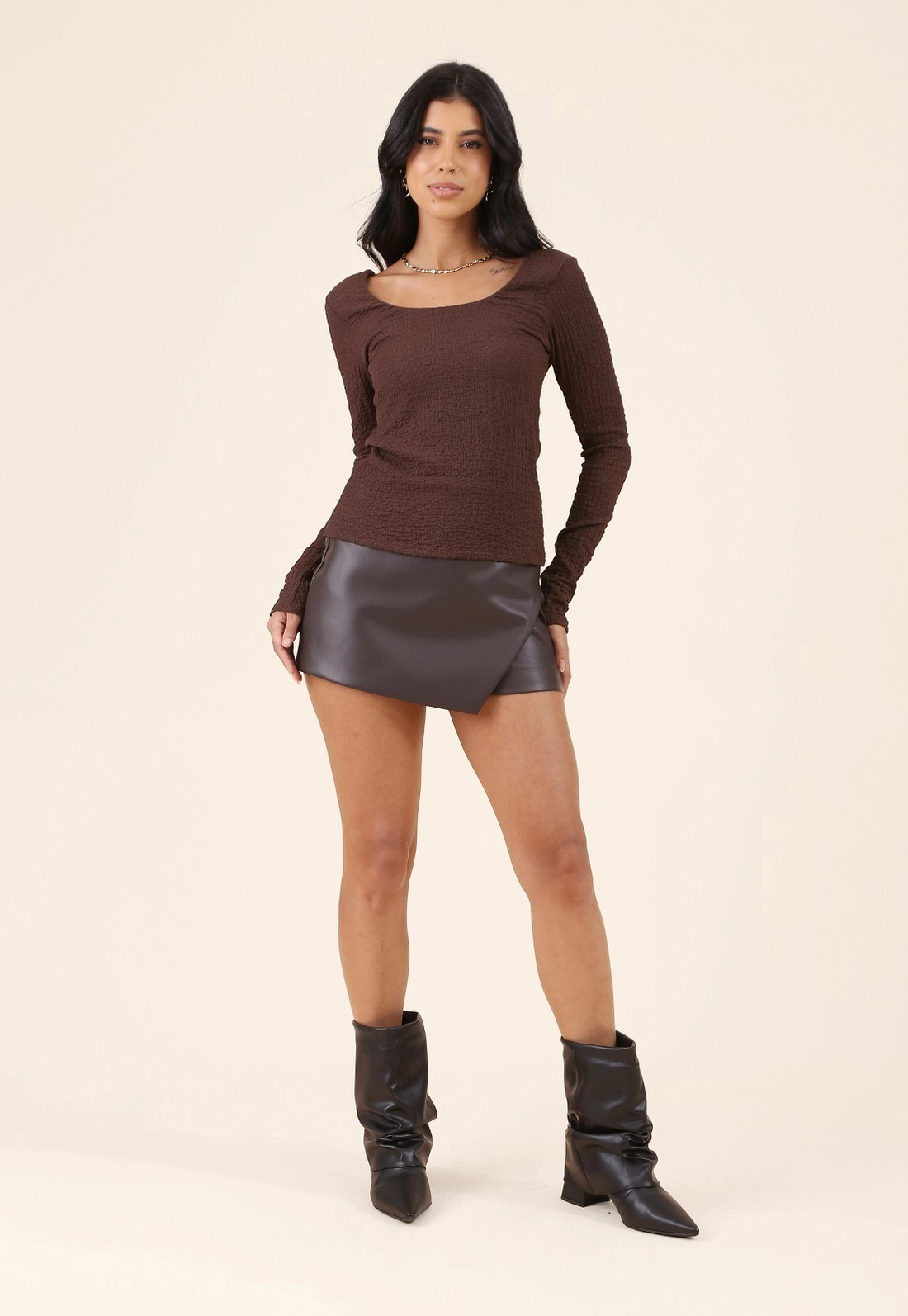 Blusa Manga Longa Decote Costas Malha Texturizada