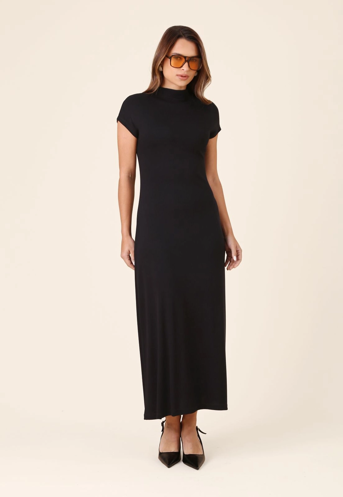 Vestido Manga Curta Gola Alta Evasê